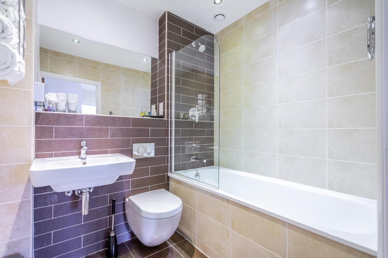 7 Aspire Apartment York Luaran gambar