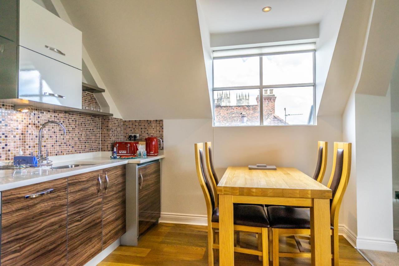 7 Aspire Apartment York Luaran gambar